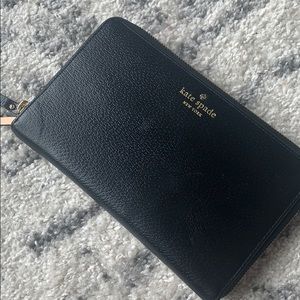 Kate Spade Grand Street zip travel wallet